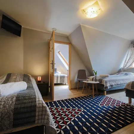 Проживание в семье Belmont *