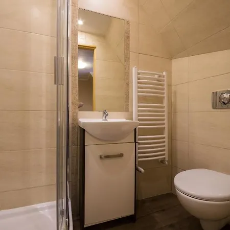 Belmont 홈스테이 자코파네