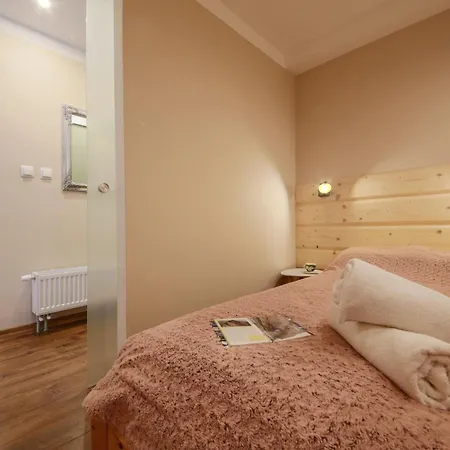 Belmont Проживание в семье *