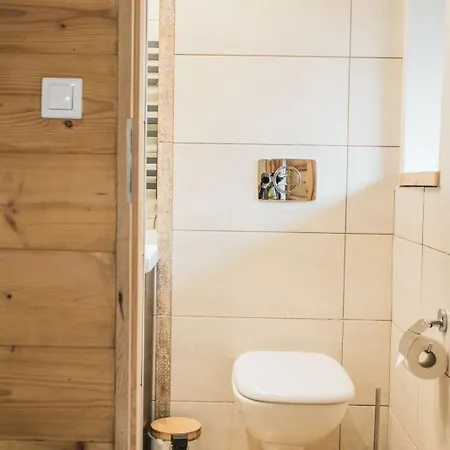 Проживание в семье Belmont